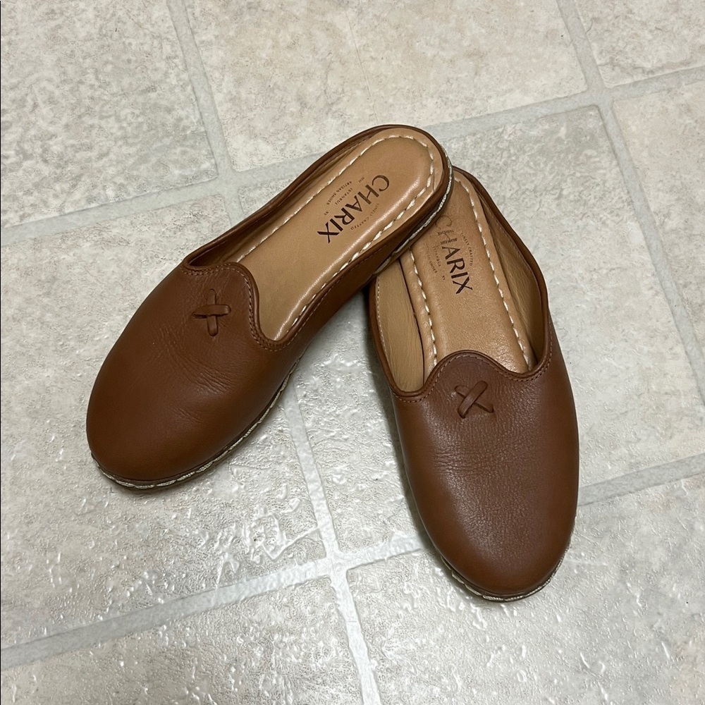 CHARIX Women's Tan Leather Mules
